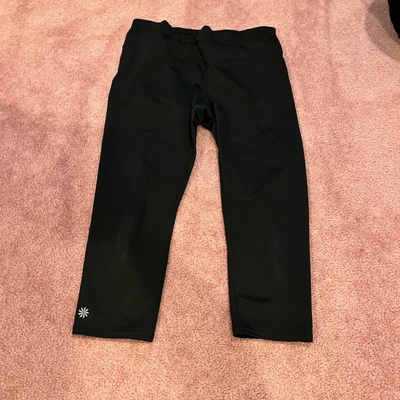 Athleta Pants - Athleta Capri Leggings size M